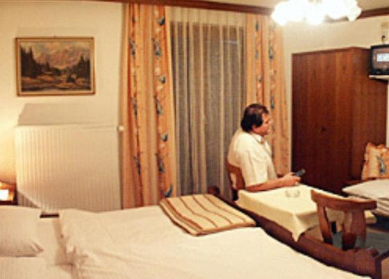 Gasthof Karlwirt Sankt Andrä im Lungau エクステリア 写真